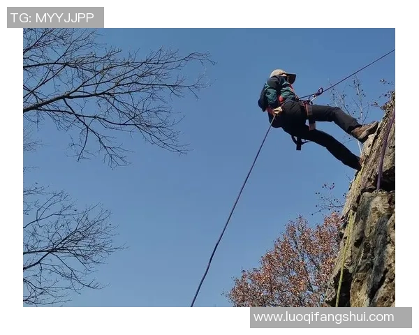 南京攀岩队包夹战术解析与实战应用探讨